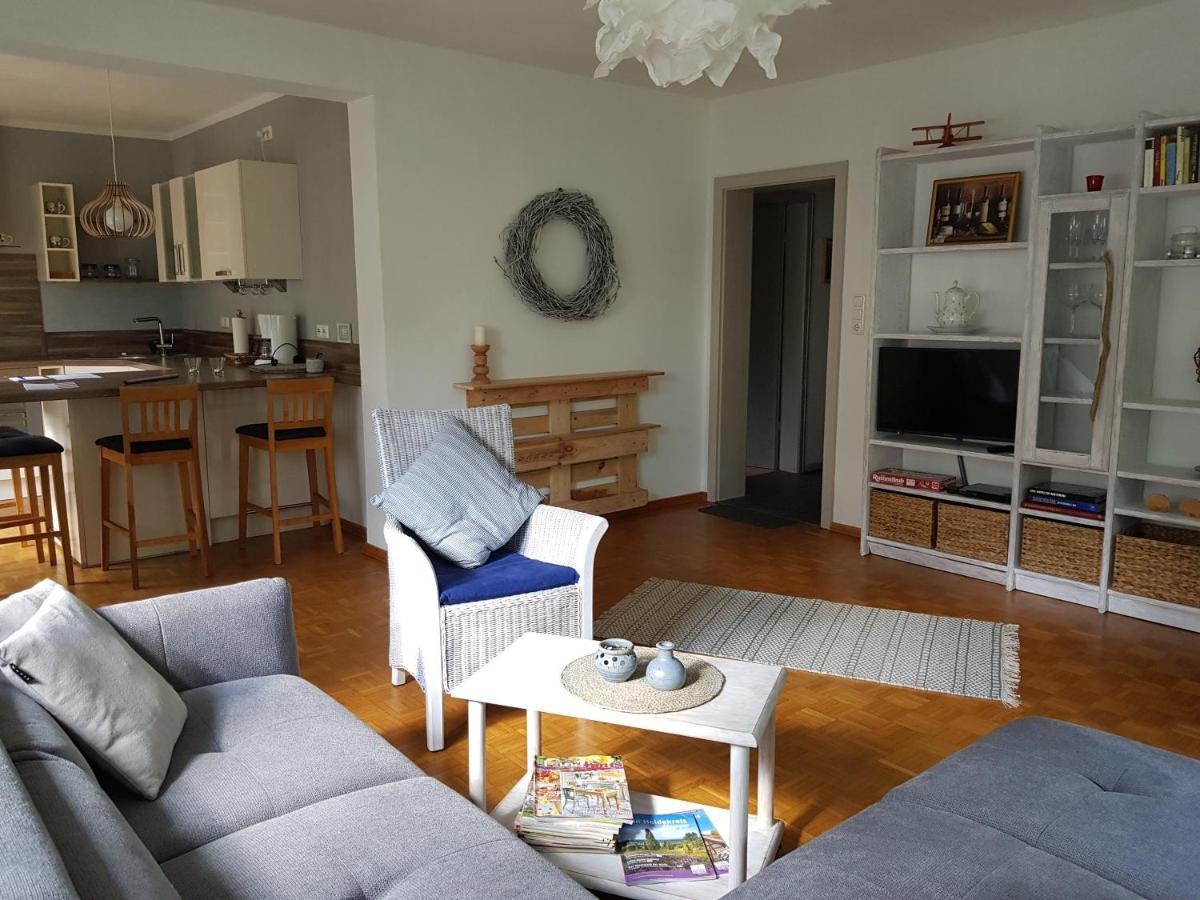 Ferienwohnung Im Naturgarten シュネーヴァーディンゲン エクステリア 写真